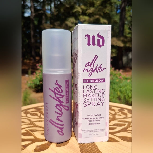 Urban Decay All Nighter Extra Glow Setting Spray - Picture 1 of 9